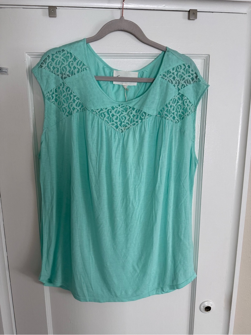 Vince Camuto Mint Green Lace Yoke Sleeveless Top